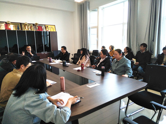 sm调教
召开全院党员大会.doc